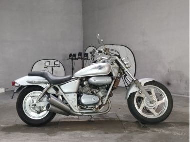 Honda Magna250