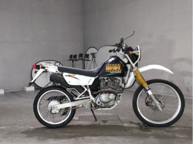 Suzuki Djebel200