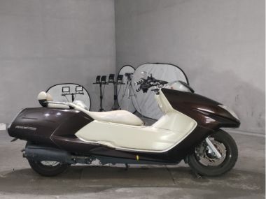 Yamaha Maxam