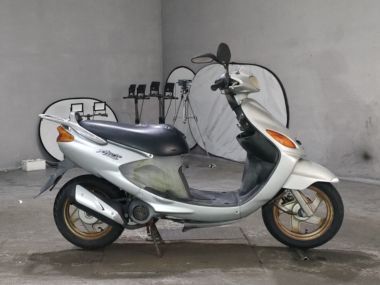 Yamaha Grand Axis100